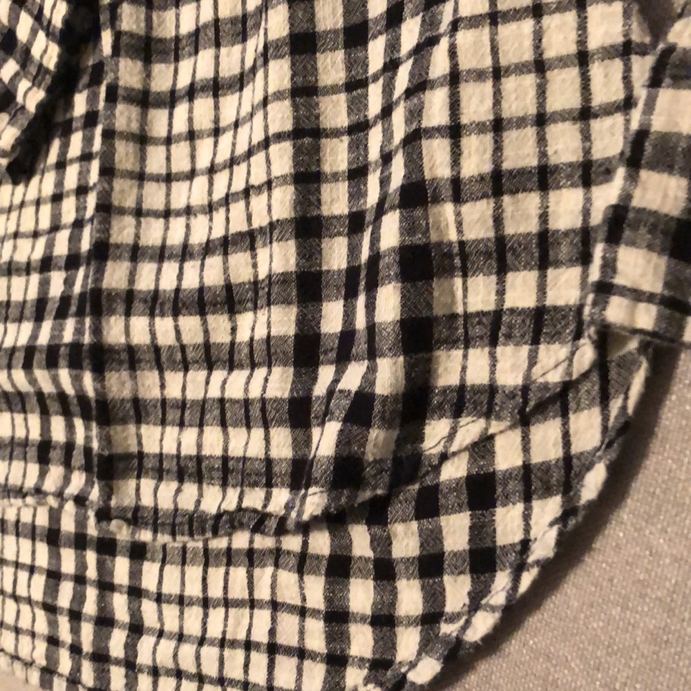 Off white and black plaid shirt - Picture 4 of 8